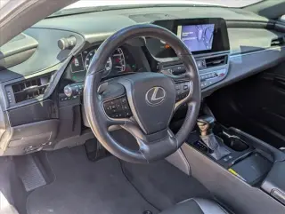 Lexus ES 300h 2024 4dr Sedan