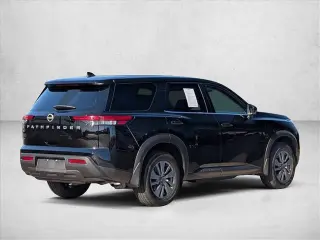 Nissan Pathfinder 2024 S 4dr SUV