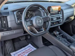 Nissan Pathfinder 2024 S 4dr SUV