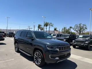 Jeep Wagoneer 2022 4x4 Series II Carbide 4dr SUV