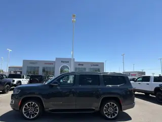Jeep Wagoneer 2022 4x4 Series II Carbide 4dr SUV