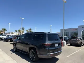 Jeep Wagoneer 2022 4x4 Series II Carbide 4dr SUV