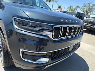 Jeep Wagoneer 2022 4x4 Series II Carbide 4dr SUV