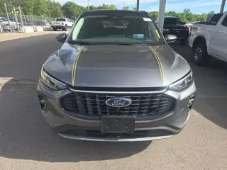 Ford Escape 2023 AWD Platinum 4dr SUV
