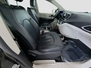 Chrysler Pacifica 2019 Touring L 35th Anniversary 4dr Mini-Van