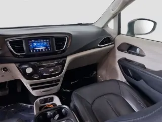 Chrysler Pacifica 2019 Touring L 35th Anniversary 4dr Mini-Van