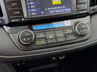 Toyota RAV4 2016 AWD XLE 4dr SUV