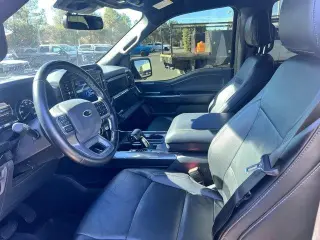 Ford F-150 2022 4x4 Platinum 4dr SuperCrew 5.5 ft. SB