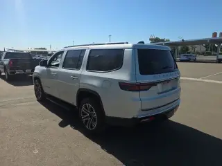 Jeep Wagoneer 2024 4x4 Series II 4dr SUV