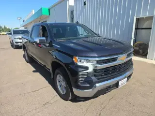 Chevrolet Silverado 1500 2023 4x4 LT 4dr Crew Cab 5.8 ft. SB w/1LT
