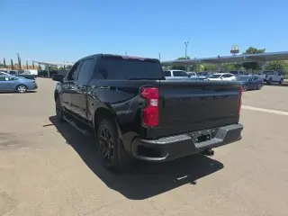 Chevrolet Silverado 1500 2023 4x2 Custom 4dr Crew Cab 5.8 ft. SB
