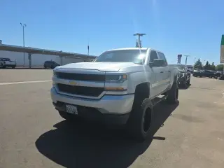 Chevrolet Silverado 1500 2018 4x4 Custom 4dr Crew Cab 5.8 ft. SB