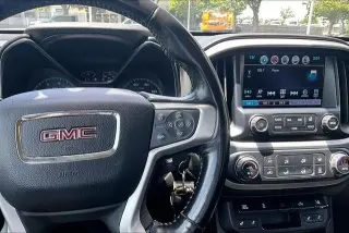 GMC Canyon 2018 4x4 SLT 4dr Crew Cab 5 ft. SB