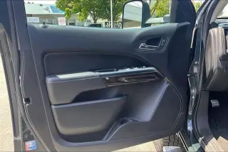 GMC Canyon 2018 4x4 SLT 4dr Crew Cab 5 ft. SB
