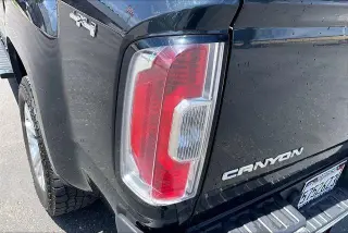 GMC Canyon 2018 4x4 SLT 4dr Crew Cab 5 ft. SB
