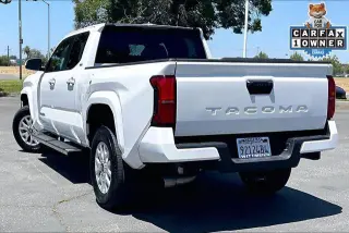 Toyota Tacoma 2024 4x2 SR5 4dr Double Cab 5.0 ft SB