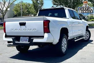 Toyota Tacoma 2024 4x2 SR5 4dr Double Cab 5.0 ft SB