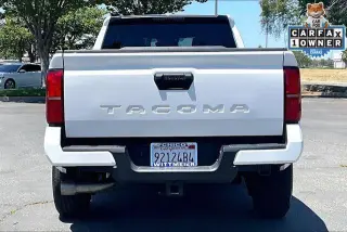 Toyota Tacoma 2024 4x2 SR5 4dr Double Cab 5.0 ft SB