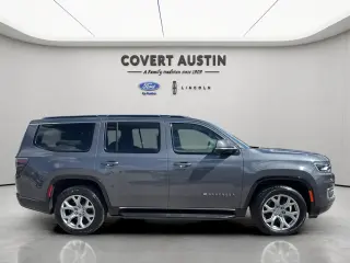 Jeep Wagoneer 2022 4x4 Series II Carbide 4dr SUV