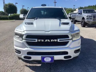 Ram 1500 2019 4x2 Laramie 4dr Crew Cab 5.6 ft. SB Pickup