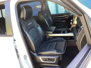 Ram 1500 2019 4x2 Laramie 4dr Crew Cab 5.6 ft. SB Pickup