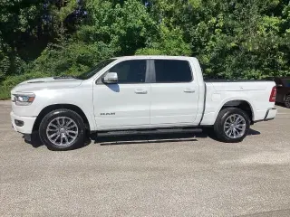 Ram 1500 2019 4x2 Laramie 4dr Crew Cab 5.6 ft. SB Pickup