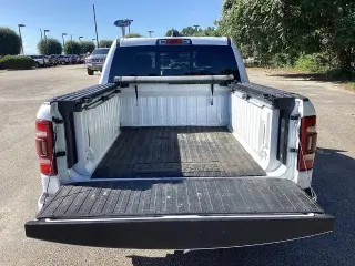 Ram 1500 2019 4x2 Laramie 4dr Crew Cab 5.6 ft. SB Pickup