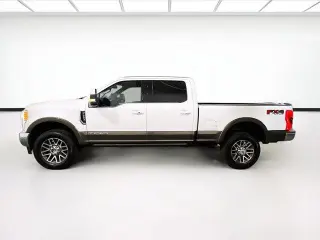 Ford F-250 Super Duty 2017 4x4 King Ranch 4dr Crew Cab 6.8 ft. SB Pickup