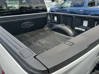 Ford F-150 2024 4x2 STX 4dr SuperCrew 5.5 ft. SB