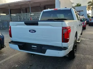 Ford F-150 2025 4x2 STX 4dr SuperCrew 5.5 ft. SB