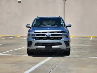 Ford Expedition 2023 4x2 XLT 4dr SUV