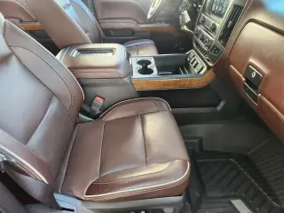 Chevrolet Silverado 2500HD 2019 4x4 High Country 4dr Crew Cab SB