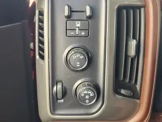 Chevrolet Silverado 2500HD 2019 4x4 High Country 4dr Crew Cab SB