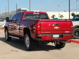 Chevrolet Silverado 2500HD 2019 4x4 High Country 4dr Crew Cab SB