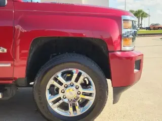 Chevrolet Silverado 2500HD 2019 4x4 High Country 4dr Crew Cab SB