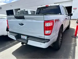 Ford F-150 2022 4x4 Lariat 4dr SuperCrew 5.5 ft. SB