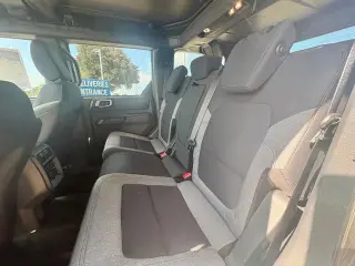 Ford Bronco 2025 4x4 Base 4dr SUV