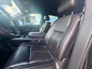 Nissan Titan 2020 4x4 SV 4dr Crew Cab 5.6 ft. SB