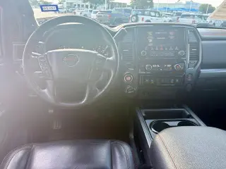 Nissan Titan 2020 4x4 SV 4dr Crew Cab 5.6 ft. SB