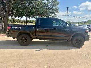 Nissan Titan 2020 4x4 SV 4dr Crew Cab 5.6 ft. SB