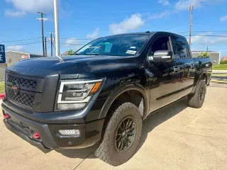 Nissan Titan 2020 4x4 SV 4dr Crew Cab 5.6 ft. SB