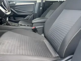 Volkswagen Jetta 2022 S 4dr Sedan 8A