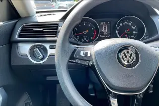Volkswagen Passat 2016 1.8T S 4dr Sedan PZEV