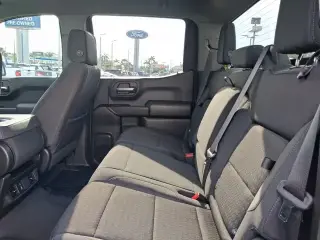 Chevrolet Silverado 1500 2023 4x2 Custom 4dr Crew Cab 5.8 ft. SB