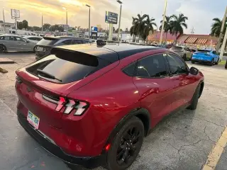 Ford Mustang Mach-E 2023 Premium 4dr SUV