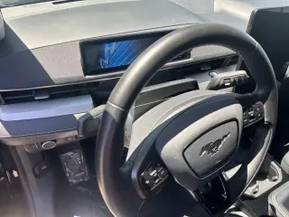 Ford Mustang Mach-E 2023 Select 4dr SUV