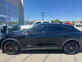 Ford Mustang Mach-E 2023 Select 4dr SUV