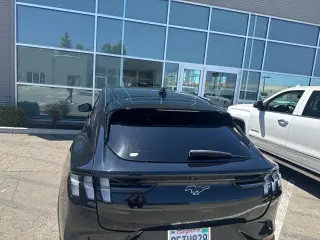 Ford Mustang Mach-E 2023 Select 4dr SUV