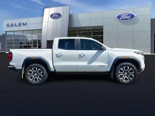 GMC Canyon 2024 4x4 AT4 4dr Crew Cab 5 ft. SB