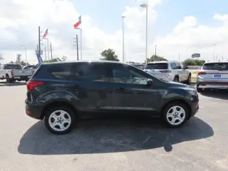 Ford Escape 2019 S 4dr SUV